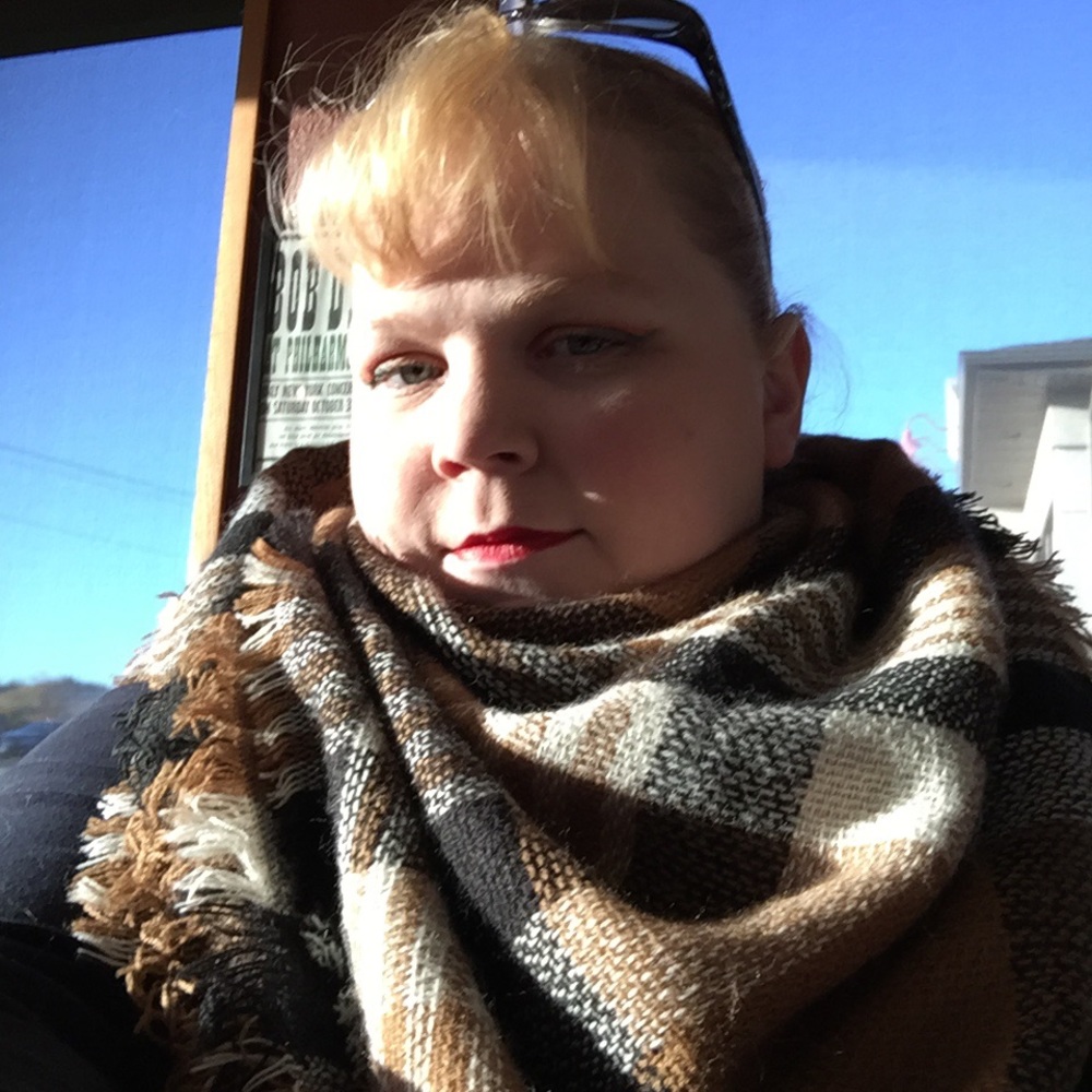 Meet your Posher, Kari
